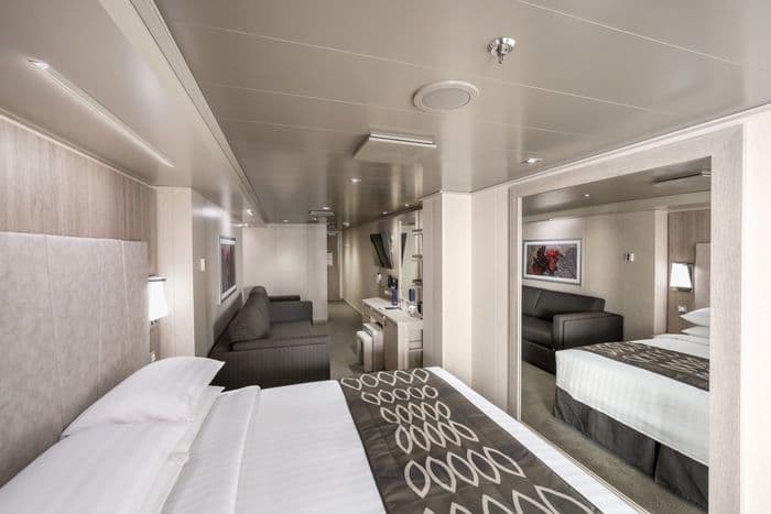 MSC Cruises MSC Seashore Premium Suite Aurea with Whirlpool 1.jpg